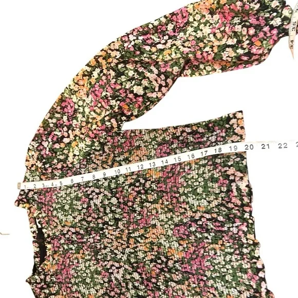 DEX Women's Floral Chiffon Smocked Long Sleeve Blouse-Size Medium - Picture 10 of 10